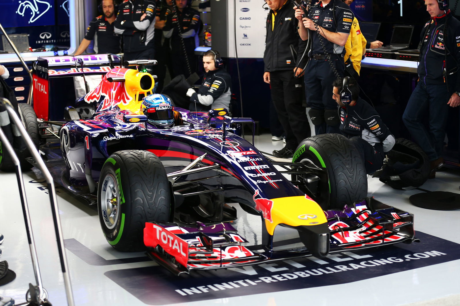 Sebastian Vettel (GER) Red Bull Racing RB10 leaves the pits.28.01.2014. Formula One Testing, Day On