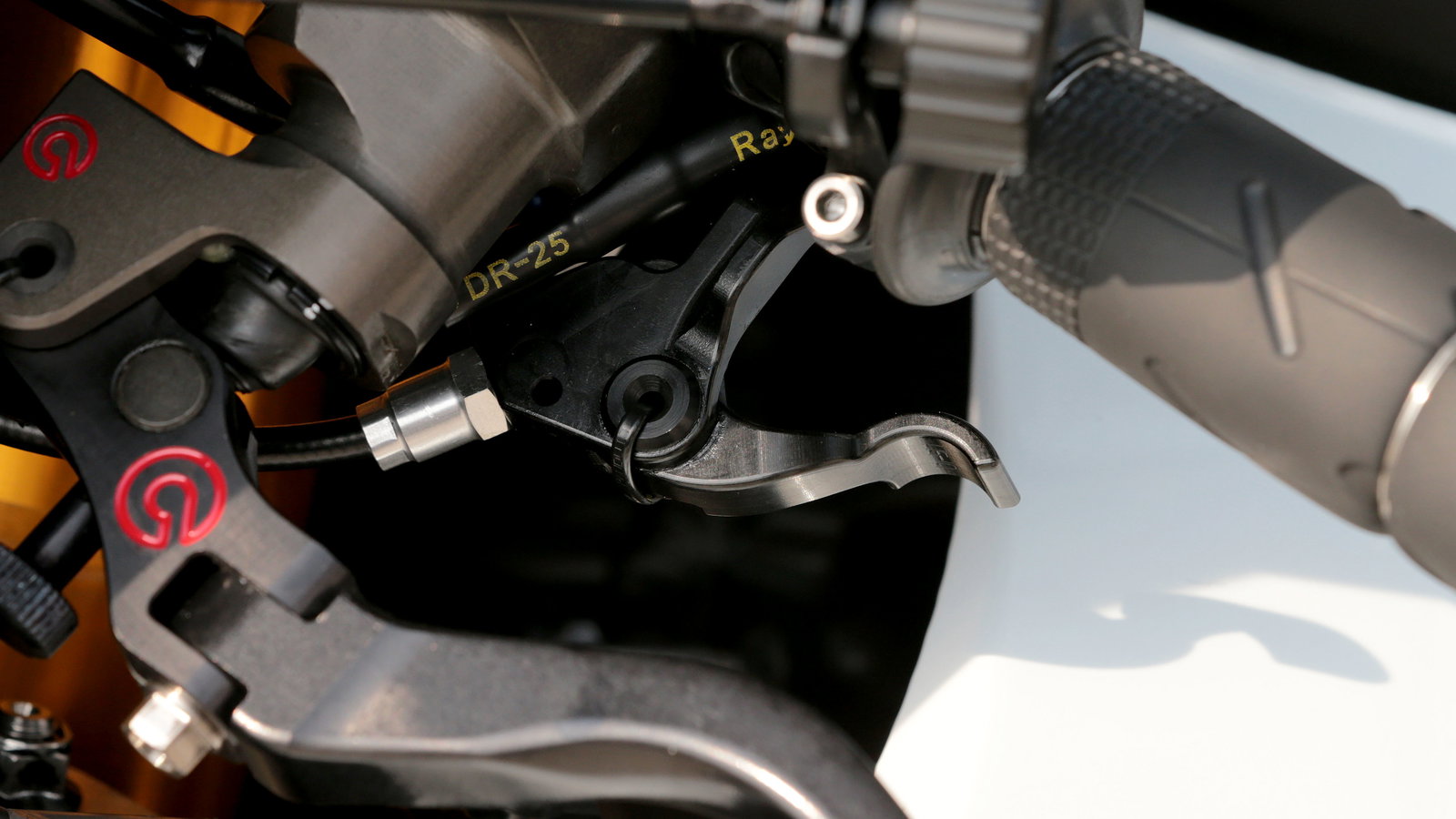 Rossi's Yamaha clutch levers, Sepang MotoGP test, 4-6 February 2014