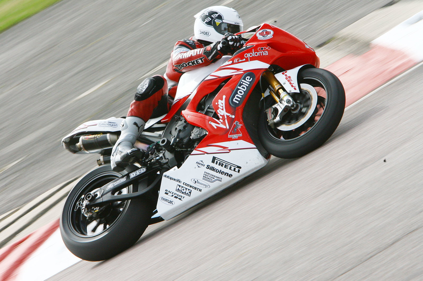 Hill, Thruxton BSB 2006
