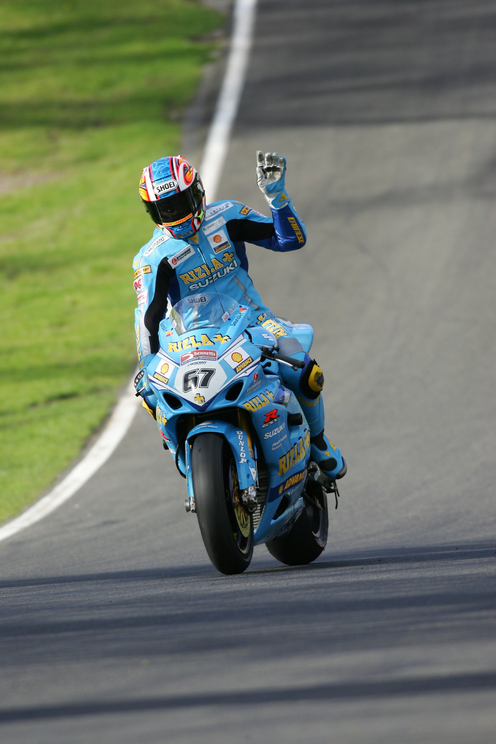 shane byrne rizla suzuki bsb 2006 race 2 oulton park monday 01/05/06