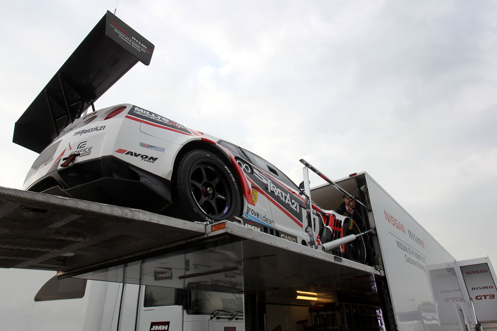 Paul White / Tom Onslow Cole Strata 21 Nissan GT-R GT3