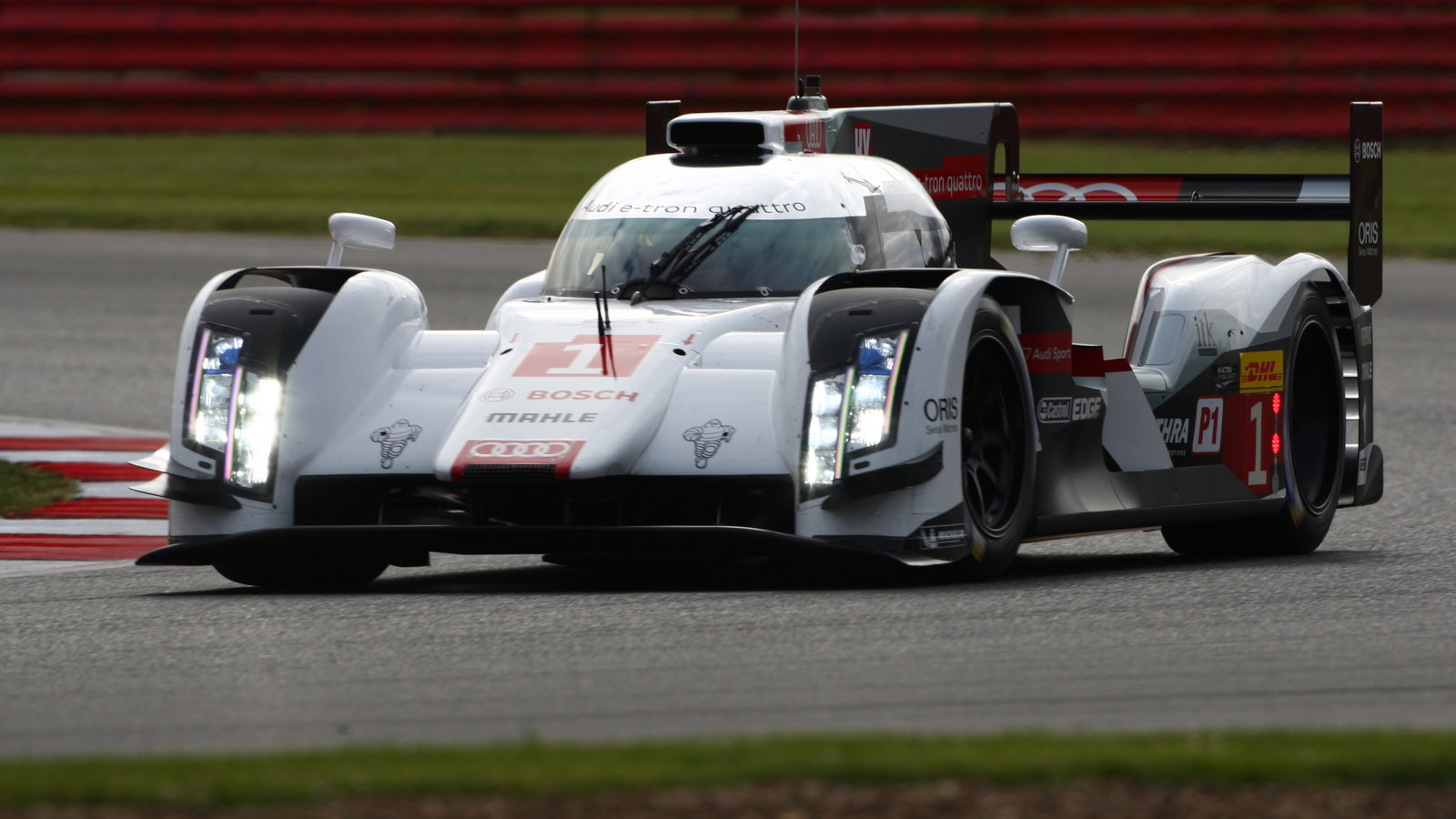 AUDI SPORT TEAM JOEST AUDI R18 e-tron quattro Lucas DI GRASSI Loic DUVAL Tom KRISTENSEN