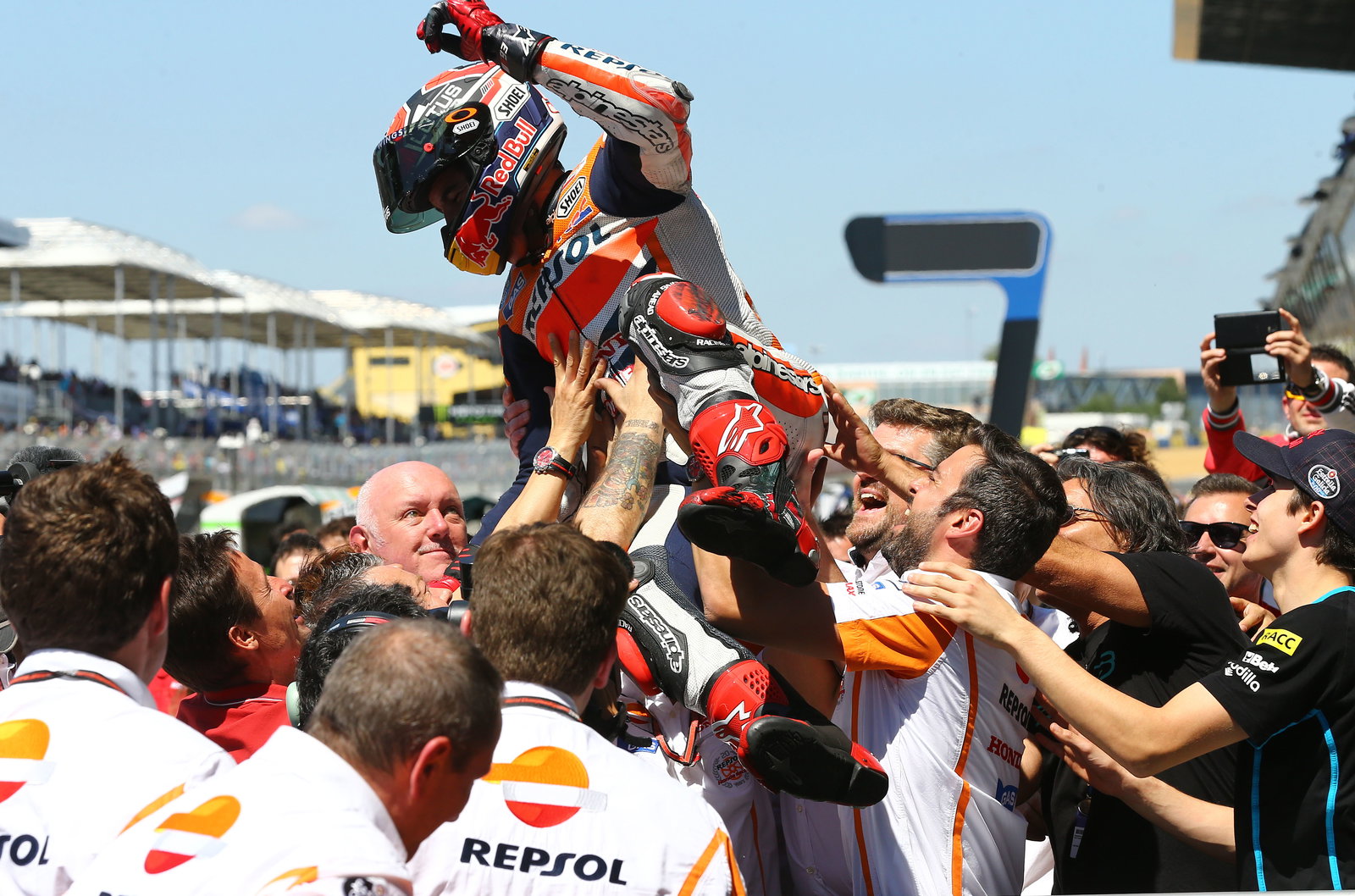 Le Mans MotoGP: Ten to one for undefeated Marquez
