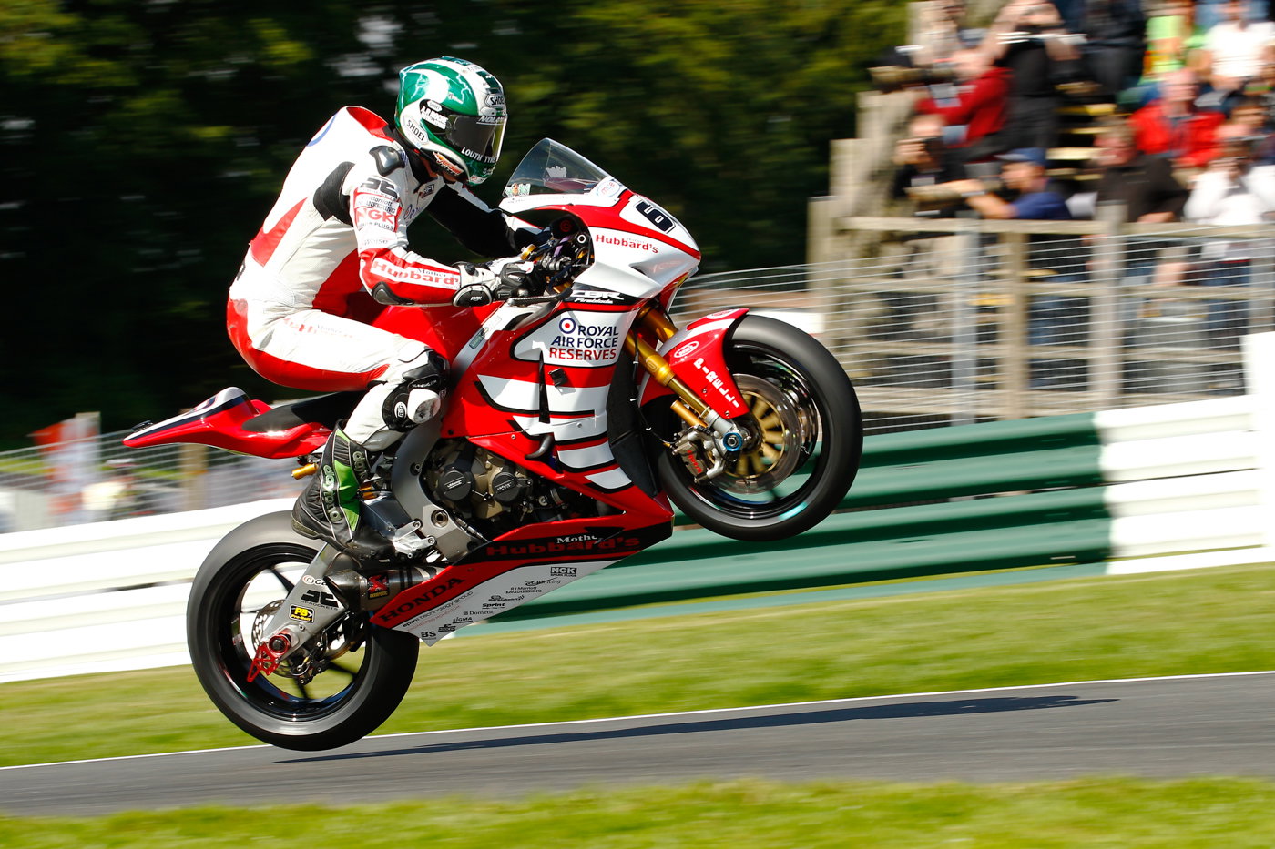 BSB Cadwell Park: Emotional win seals Bridewell's title battle spot