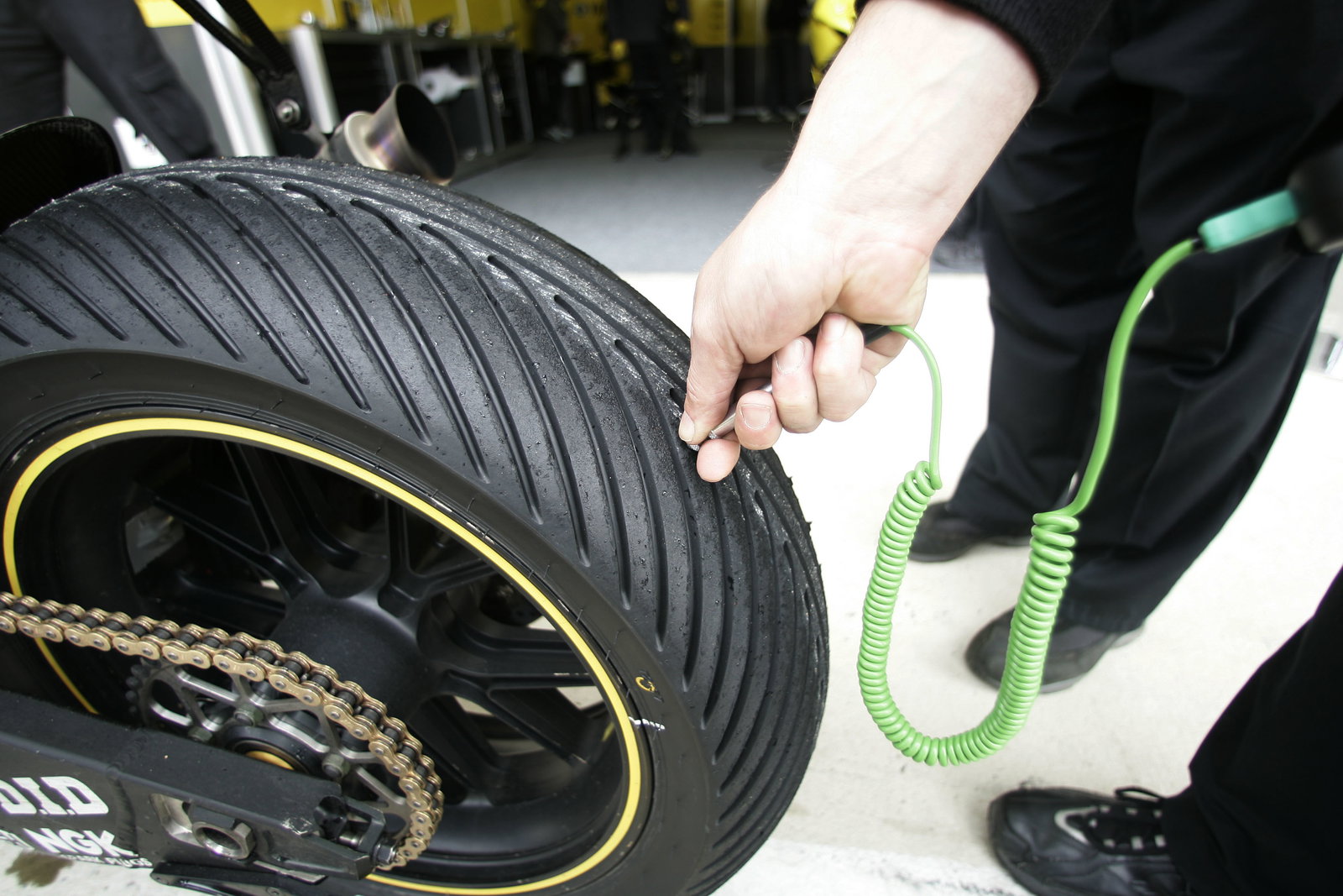 Dunlop Tyre Technician, French MotoGP, 2006