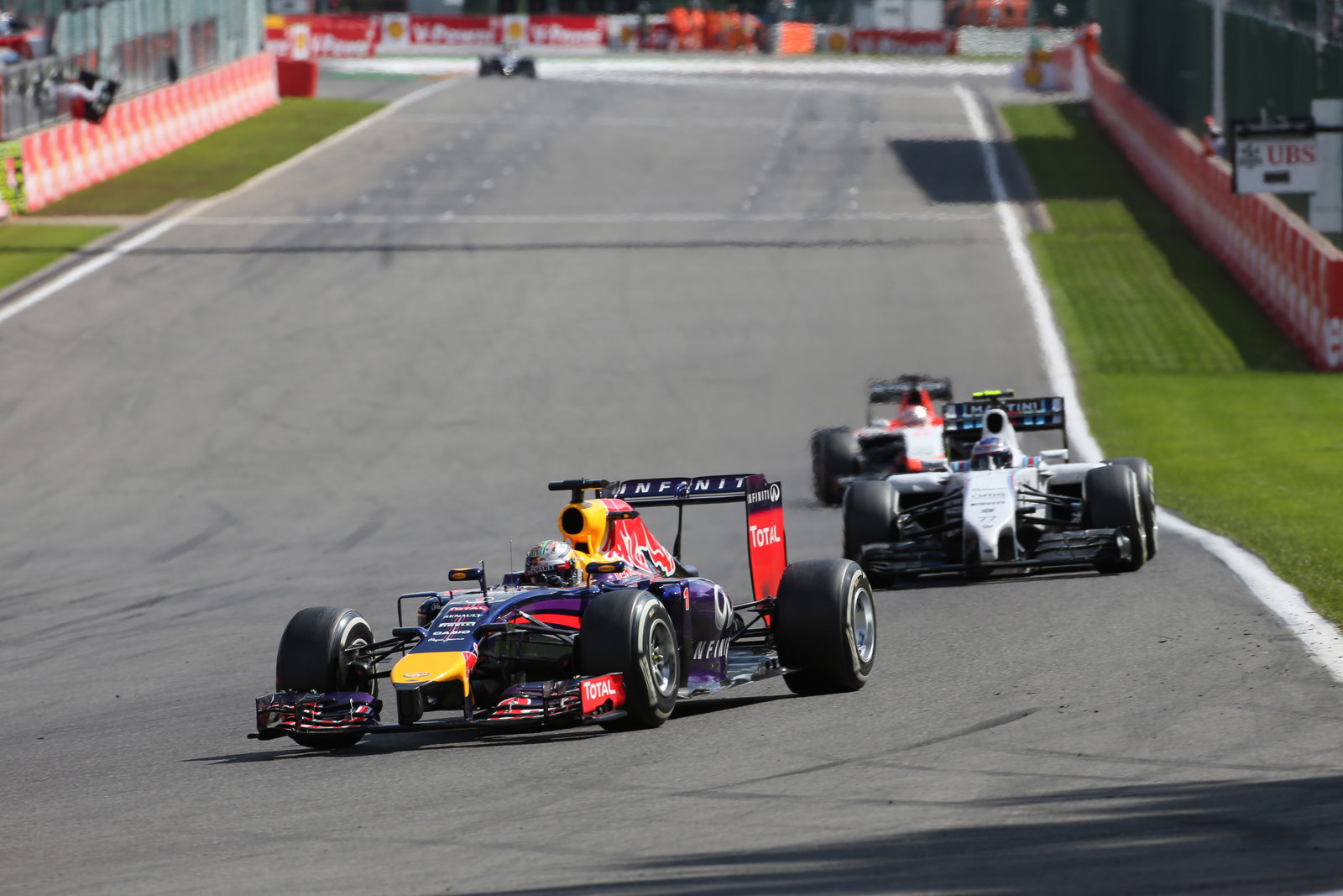 F1: Mercedes may need to change line-up - Webber