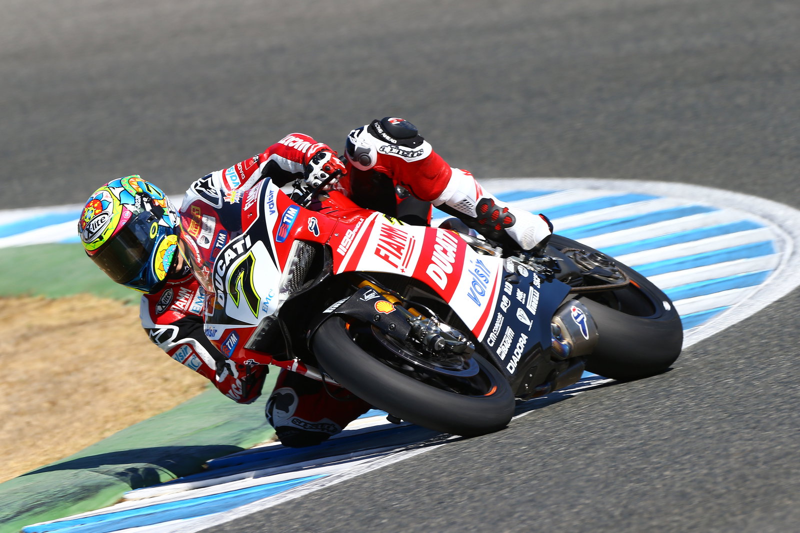 WSBK Jerez: Unassailable Melandri puts Laguna demons to bed