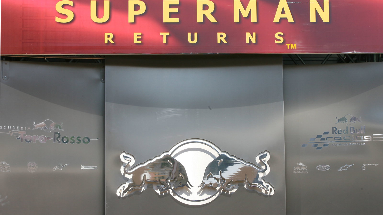 24.05.2006 Monte Carlo, Monaco,
Red Bull Team is promoting the new Hollywood Film "Superman Return