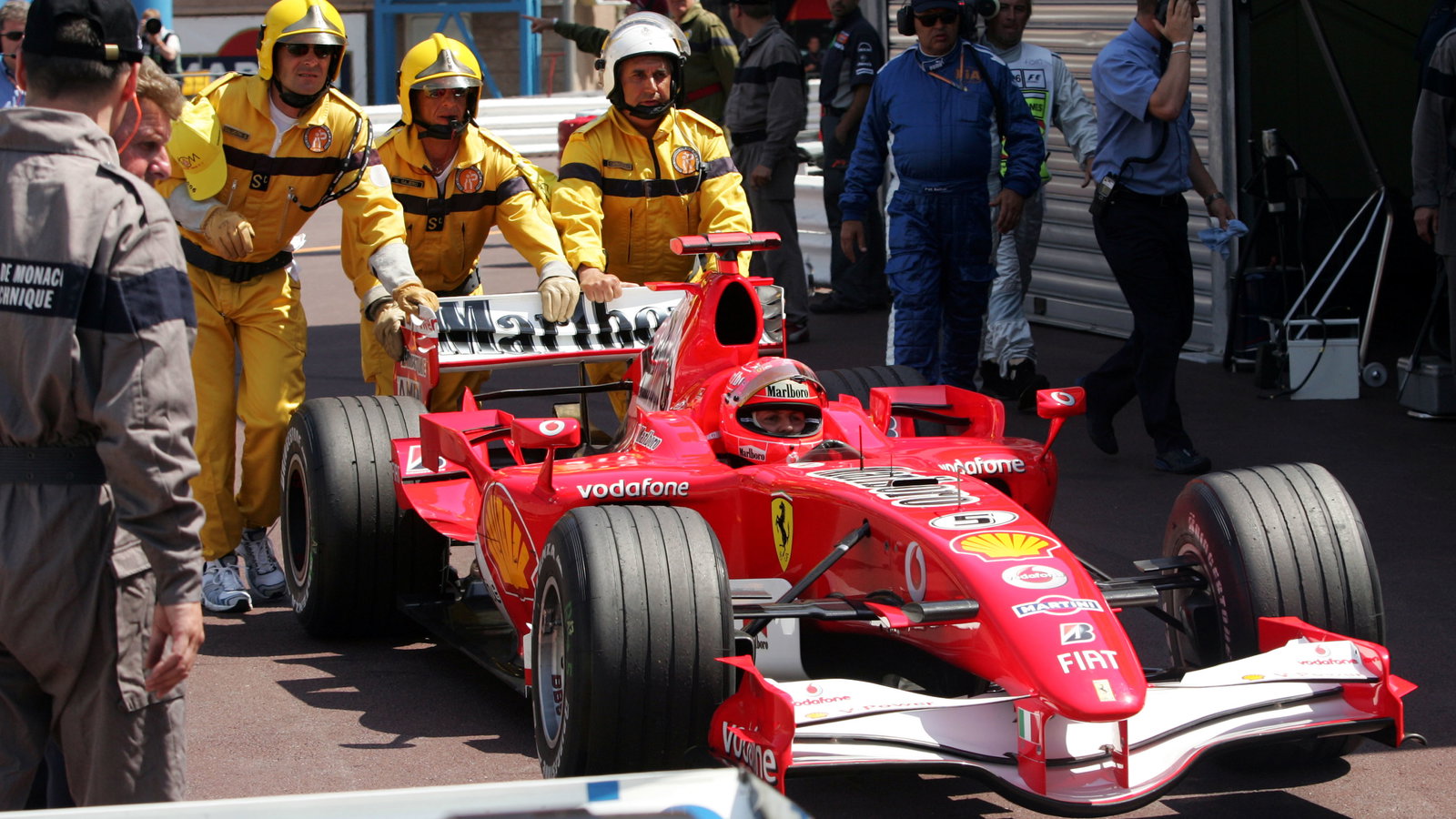 27.05.2006 Monte Carlo, Monaco, Michael Schumacher (GER), Scuderia Ferrari gets pushed in the Park F