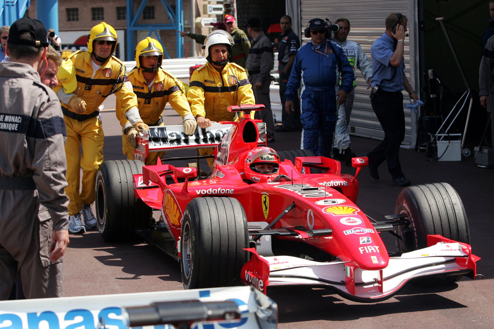 27.05.2006 Monte Carlo, Monaco, Michael Schumacher (GER), Scuderia Ferrari gets pushed in the Park F