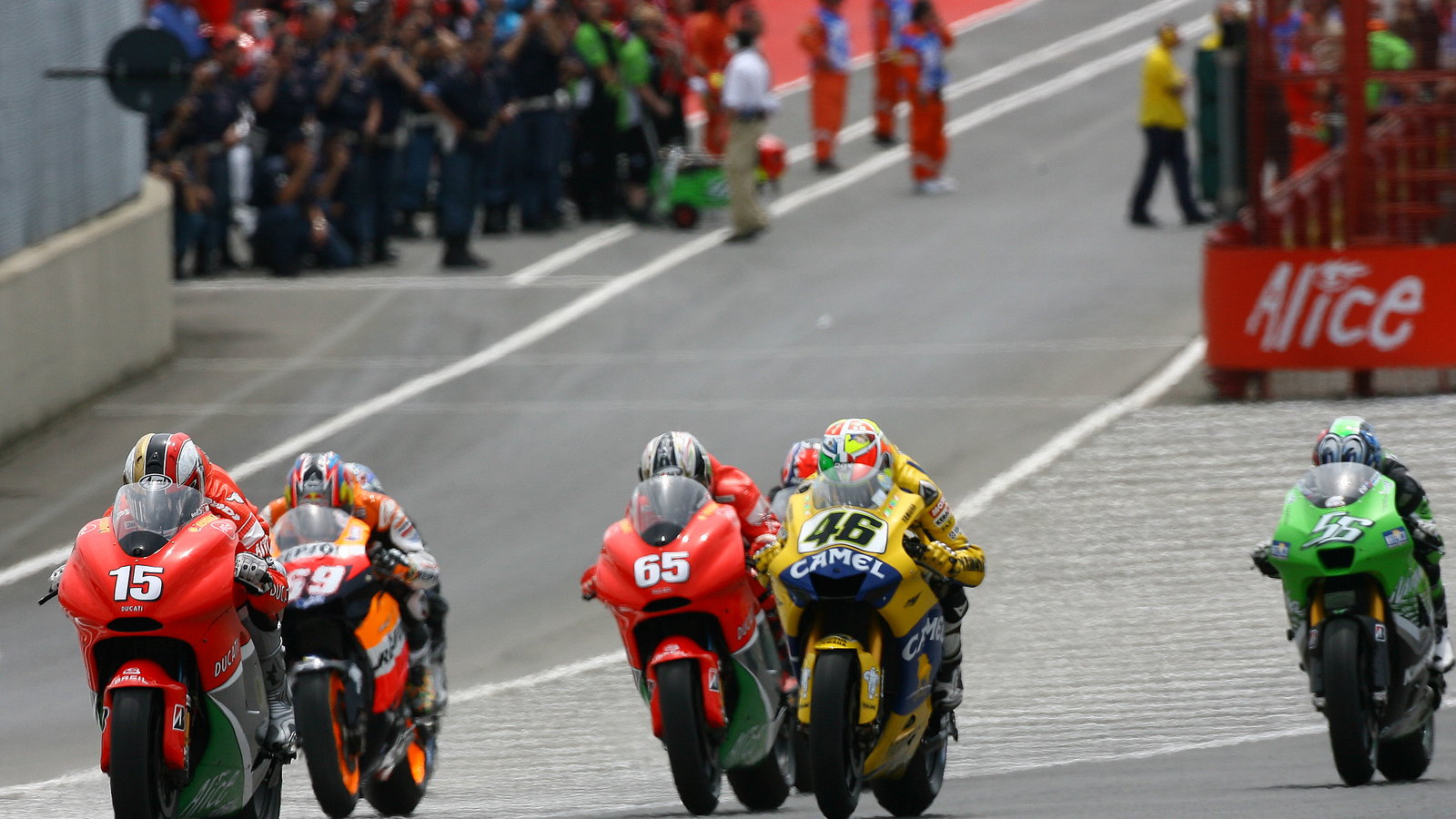 Gibernau leads, Italian MotoGP, 2006