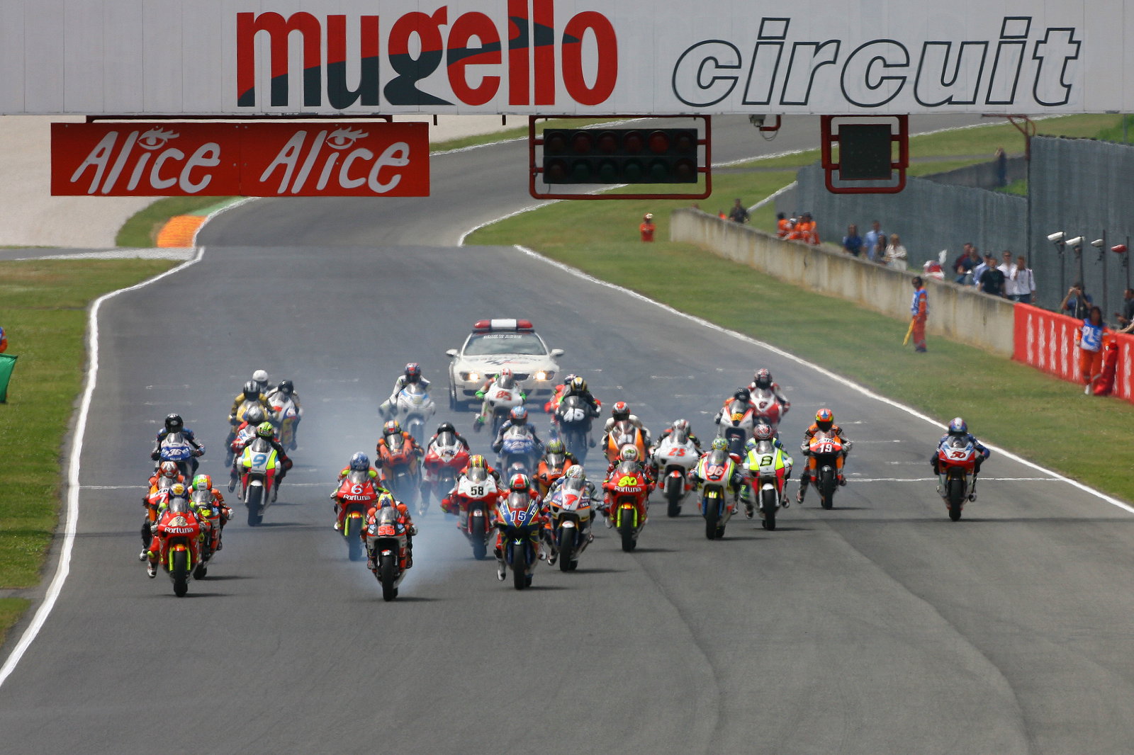 Race start, Italian 250GP, 2006