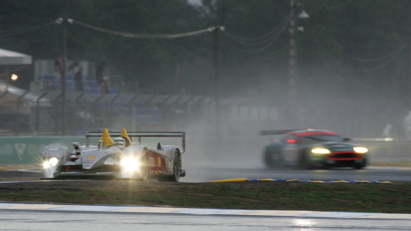 Tom Kristensen (DK), Rinaldo Capello (ITA), Allan McNish (GBR), Audi R10 TDI.24 Heures du Mans, La S