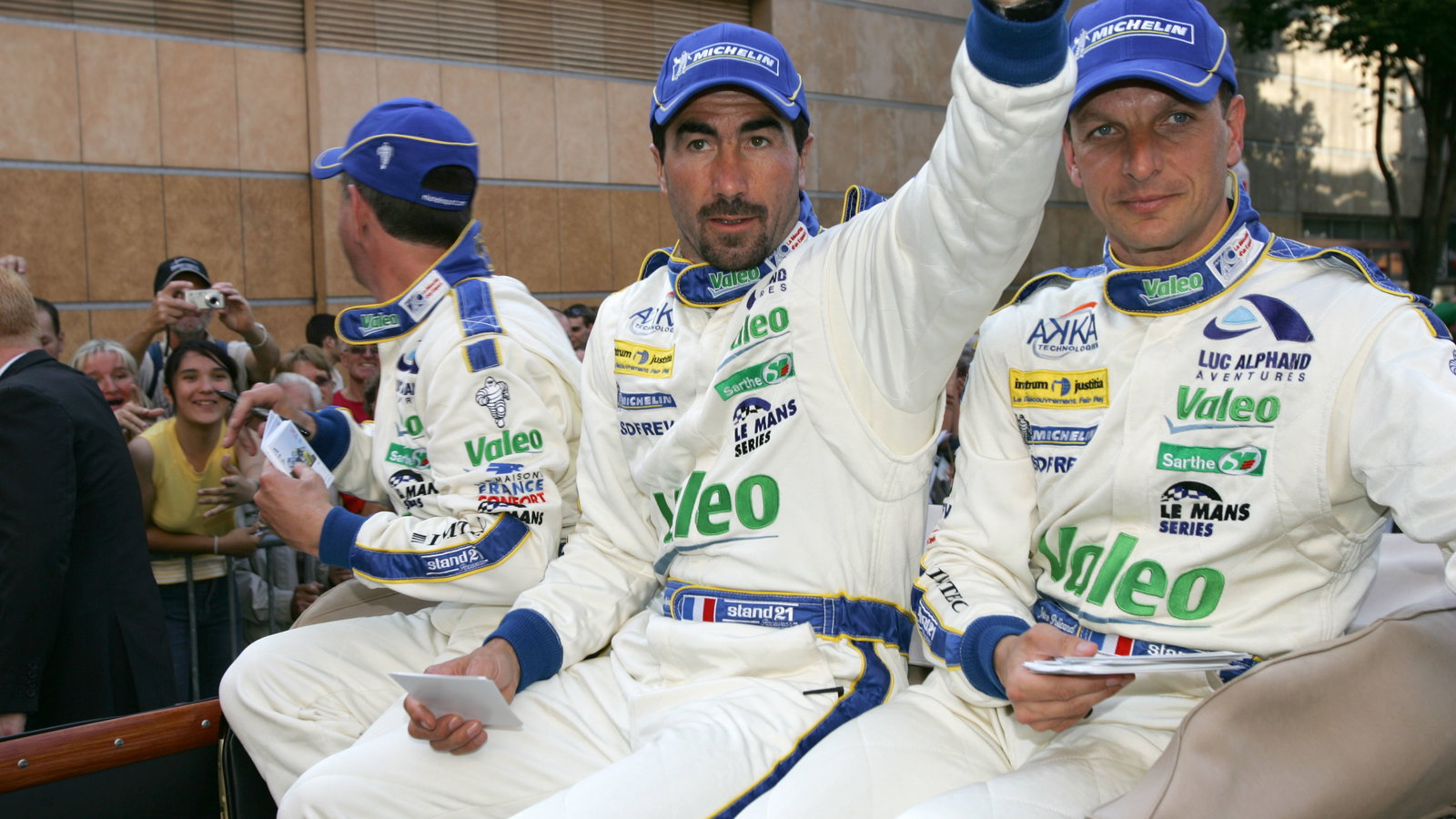 Luc Alphand (FRA), Jerome Policand (FRA), Patrice Goueslard (FRA), Chevrolet Corvette C5-R.
Drivers