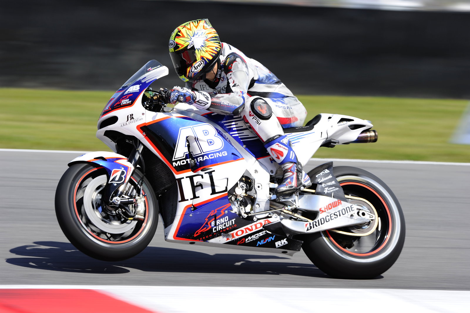 MotoGP Brno: Rossi, Lorenzo to show caution at Michelin test