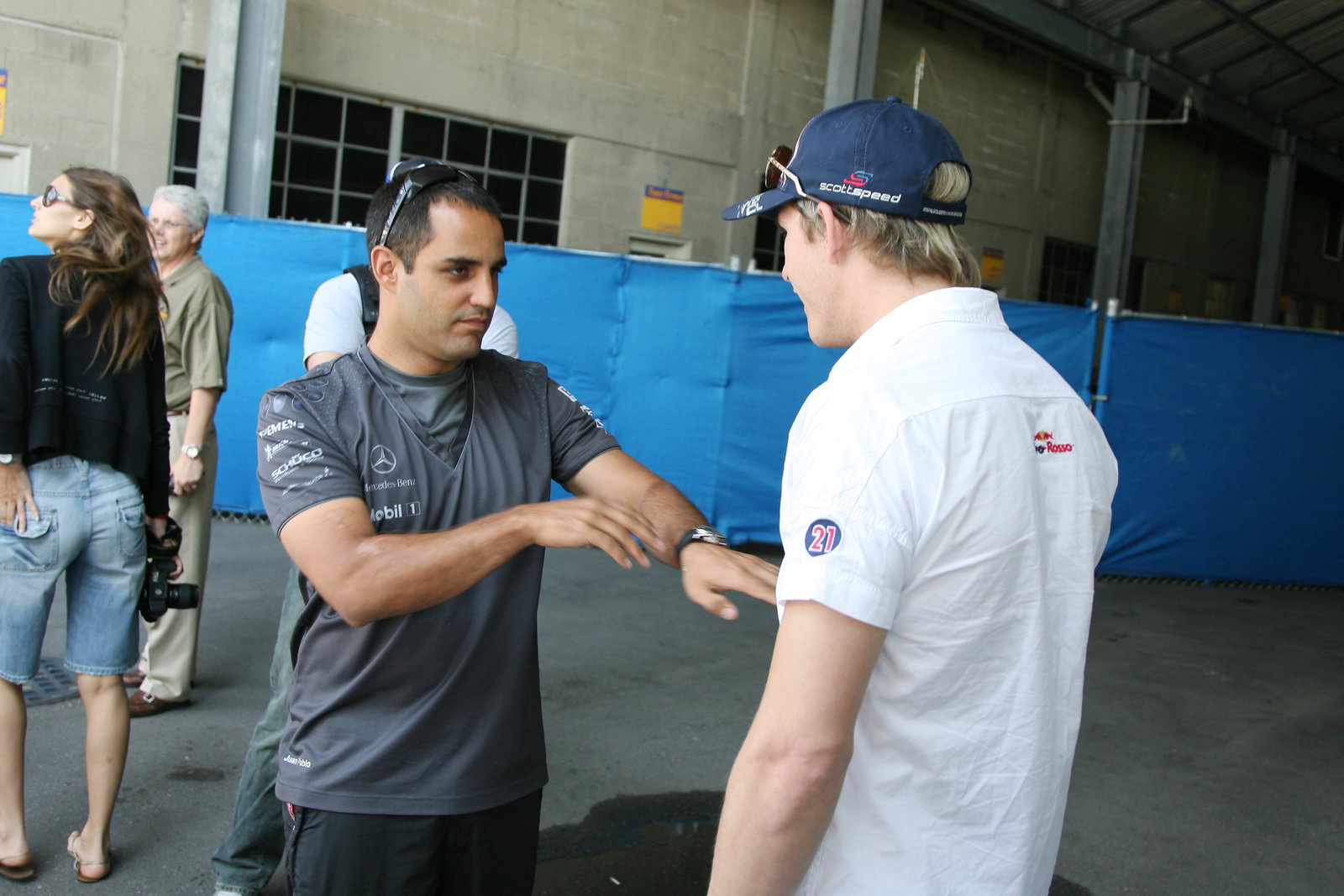 29.06.2006 Indianapolis, USA, Juan-Pablo Montoya (COL), Juan Pablo, McLaren Mercedes, with Scott Spe