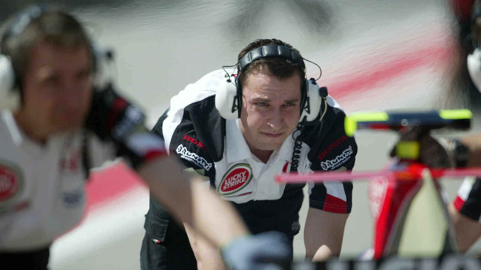 BAR-Honda mechanics through fuel vapour