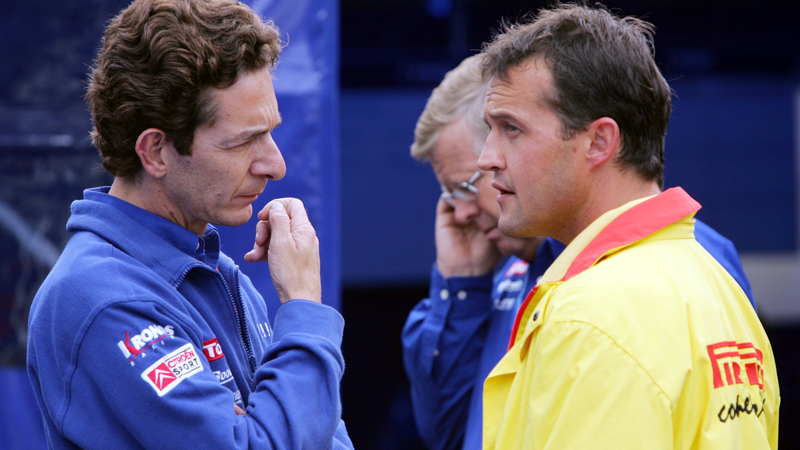 Gigi Galli (ITA) talks with Marc van Dalen (BEL) Kronos team bossWorld Rally of Finland, World Rally