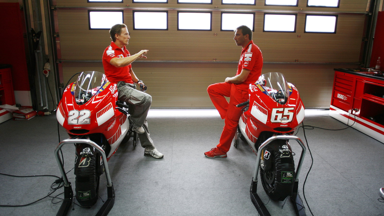 Gibernau, Livio Suppo With The New Ducati 800, Brno MotoGP test, 2006