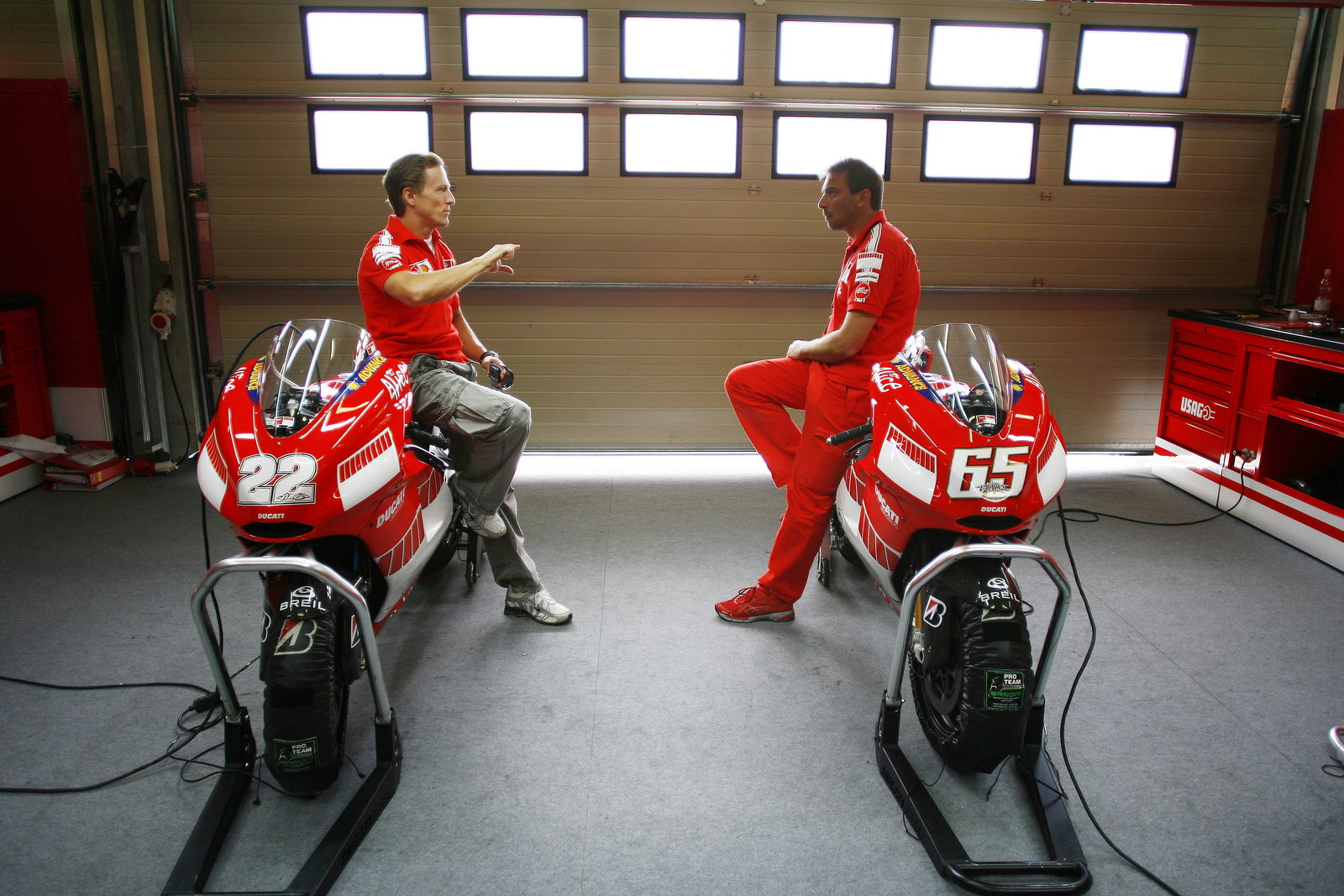 Gibernau, Livio Suppo With The New Ducati 800, Brno MotoGP test, 2006