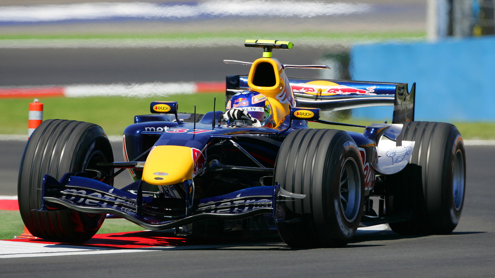 25.08.2006 Istanbul, Turkey, Robert Doornbos (NED), Test Driver, Red Bull Racing, RB2 - Formula 1 Wo