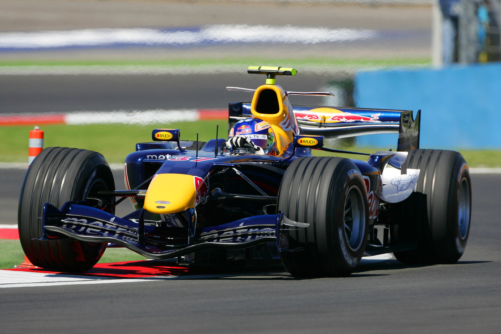 25.08.2006 Istanbul, Turkey, Robert Doornbos (NED), Test Driver, Red Bull Racing, RB2 - Formula 1 Wo