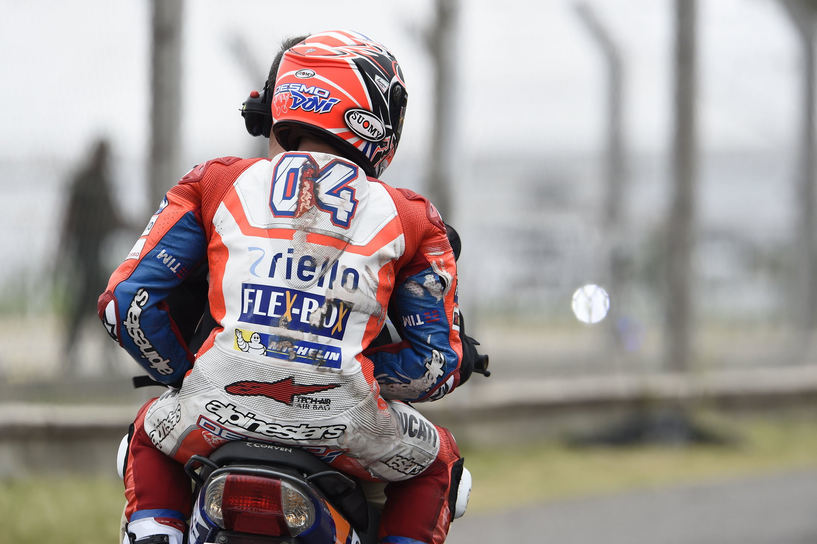 MotoGP Argentina: Lorenzo out at Turn 1, sure of top six potential