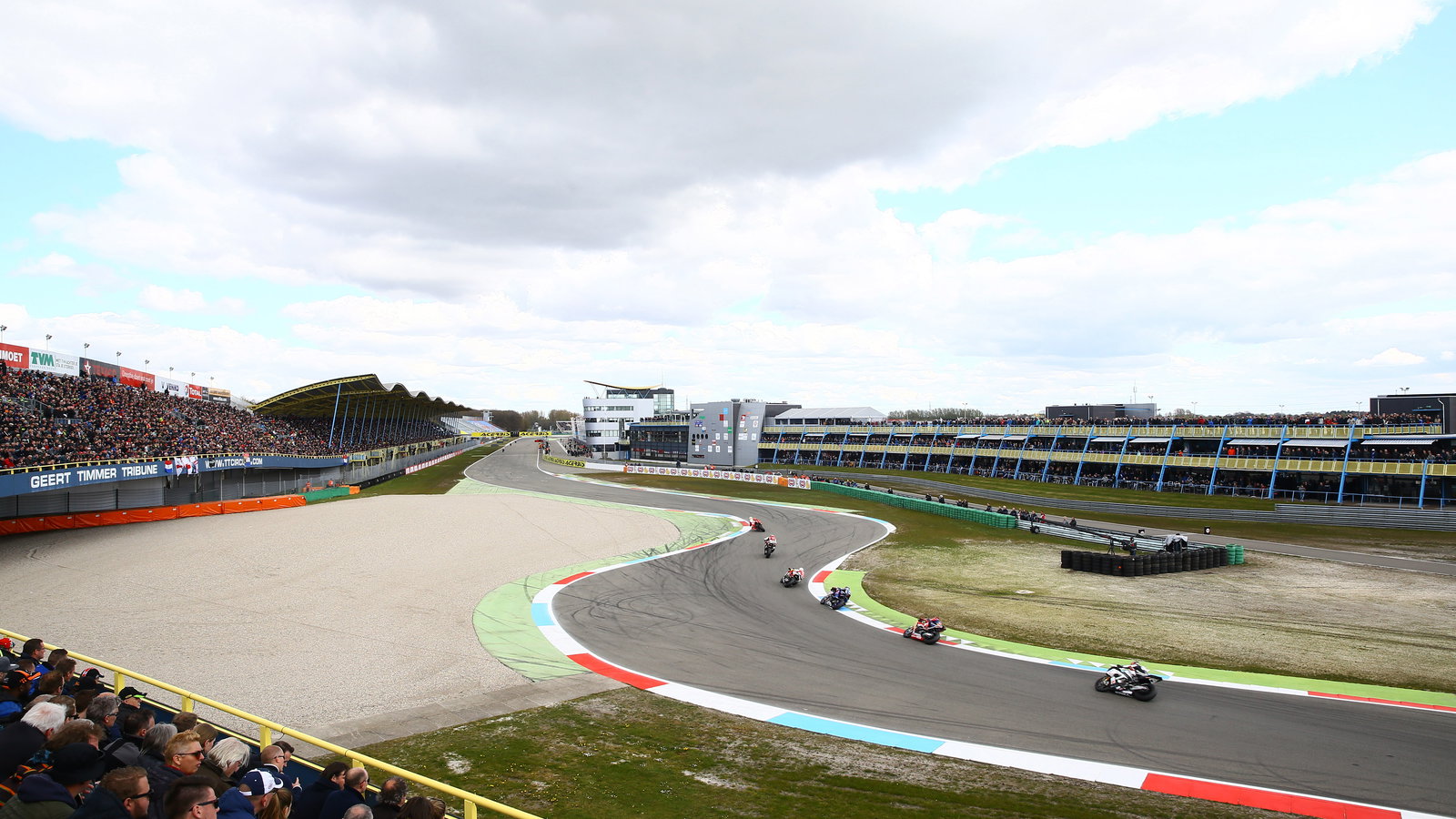 Fores, Savadori and Eugene Laverty, Race1, Assen WSBK 2017