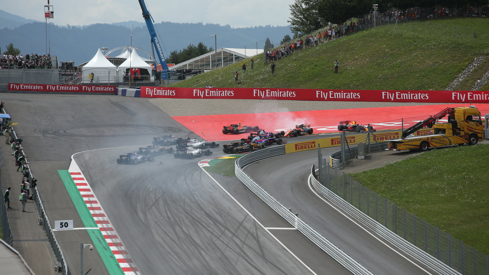 09.07.2017- Race, The crash involving Daniil Kvyat (RUS) Scuderia Toro Rosso STR12, Fernando Alonso 
