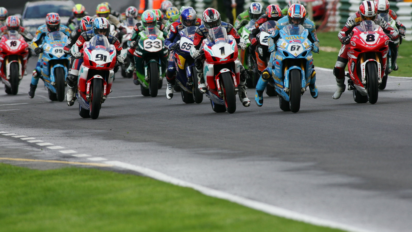start of race 2 bsb 2006 cadwell park monday 28/08/06