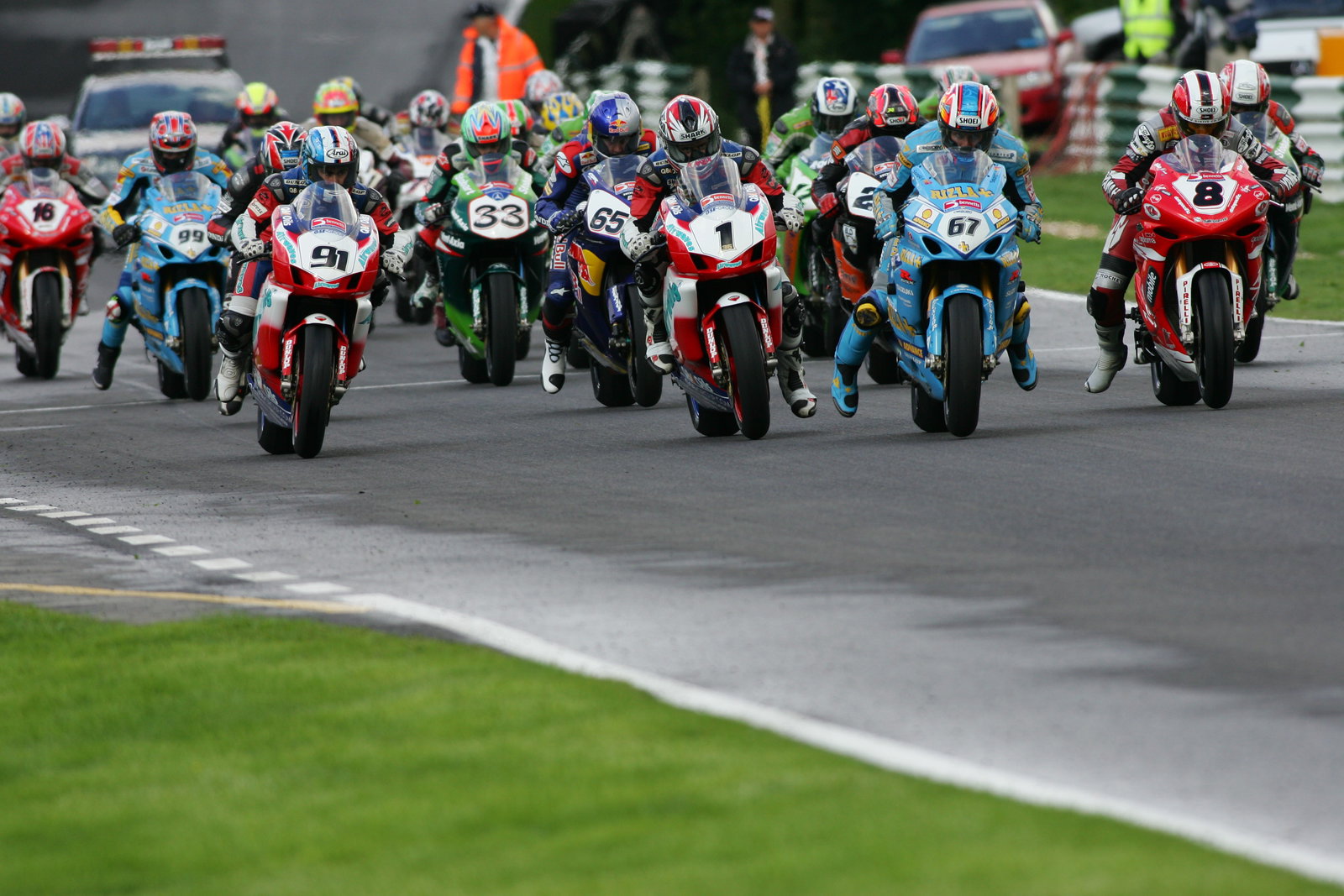 start of race 2 bsb 2006 cadwell park monday 28/08/06