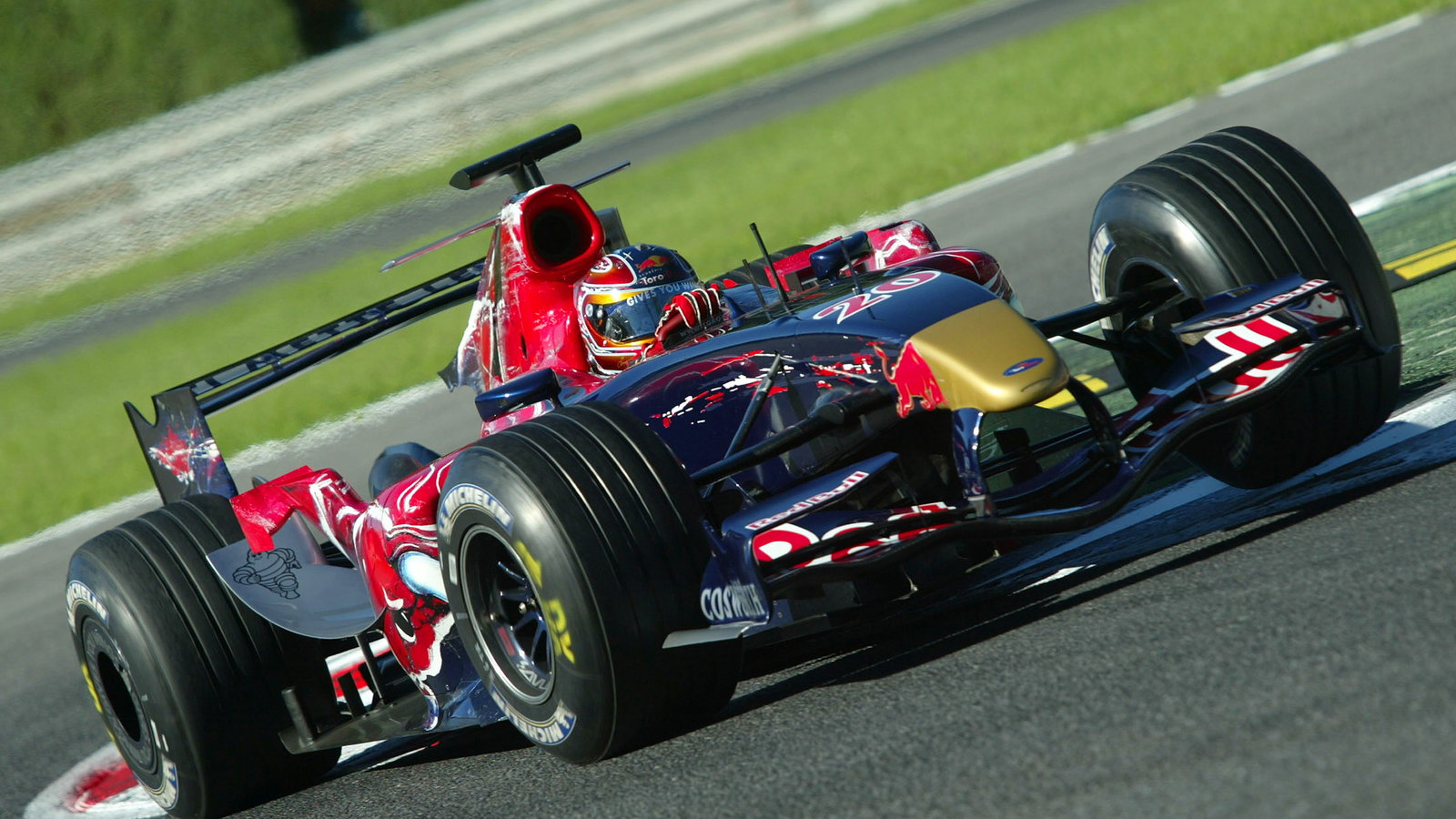 30.08.2006 Monza, Italy,
Vitantonio Liuzzi (ITA), Scuderia Toro Rosso, STR01 - August, F1 testing, 