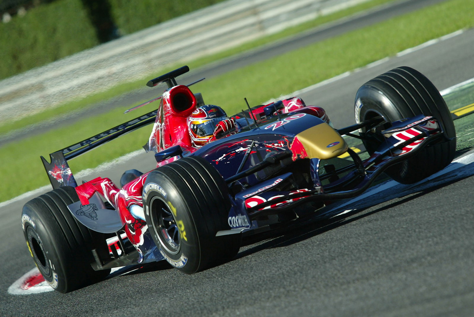 30.08.2006 Monza, Italy,
Vitantonio Liuzzi (ITA), Scuderia Toro Rosso, STR01 - August, F1 testing, 
