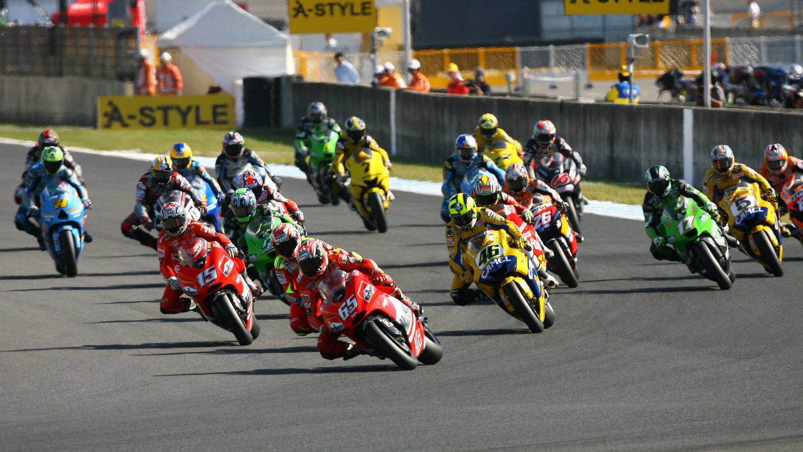 Capirossi leads Japanese MotoGP, 2006