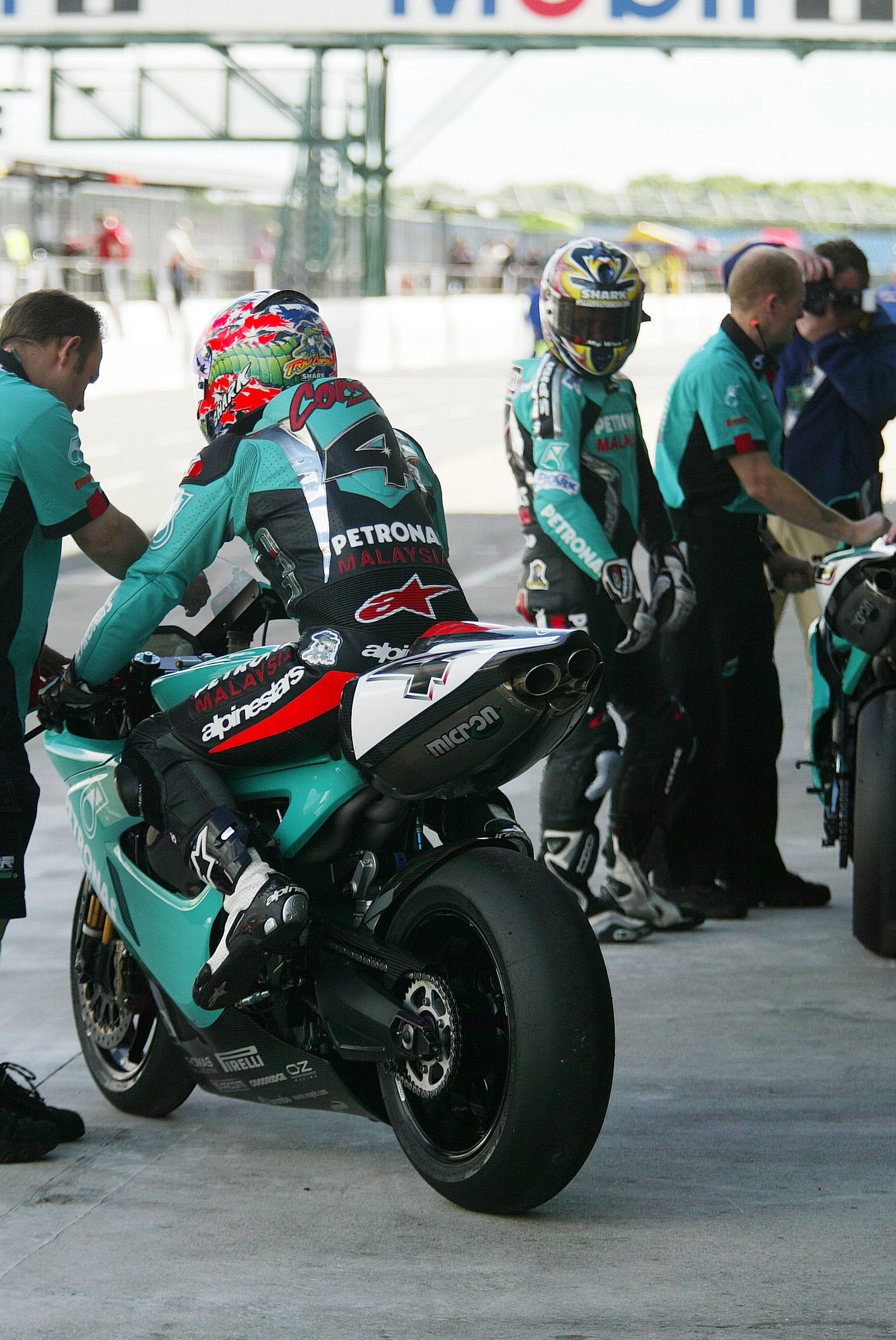 Corser, Walker, WSBK Silverstone, 2004