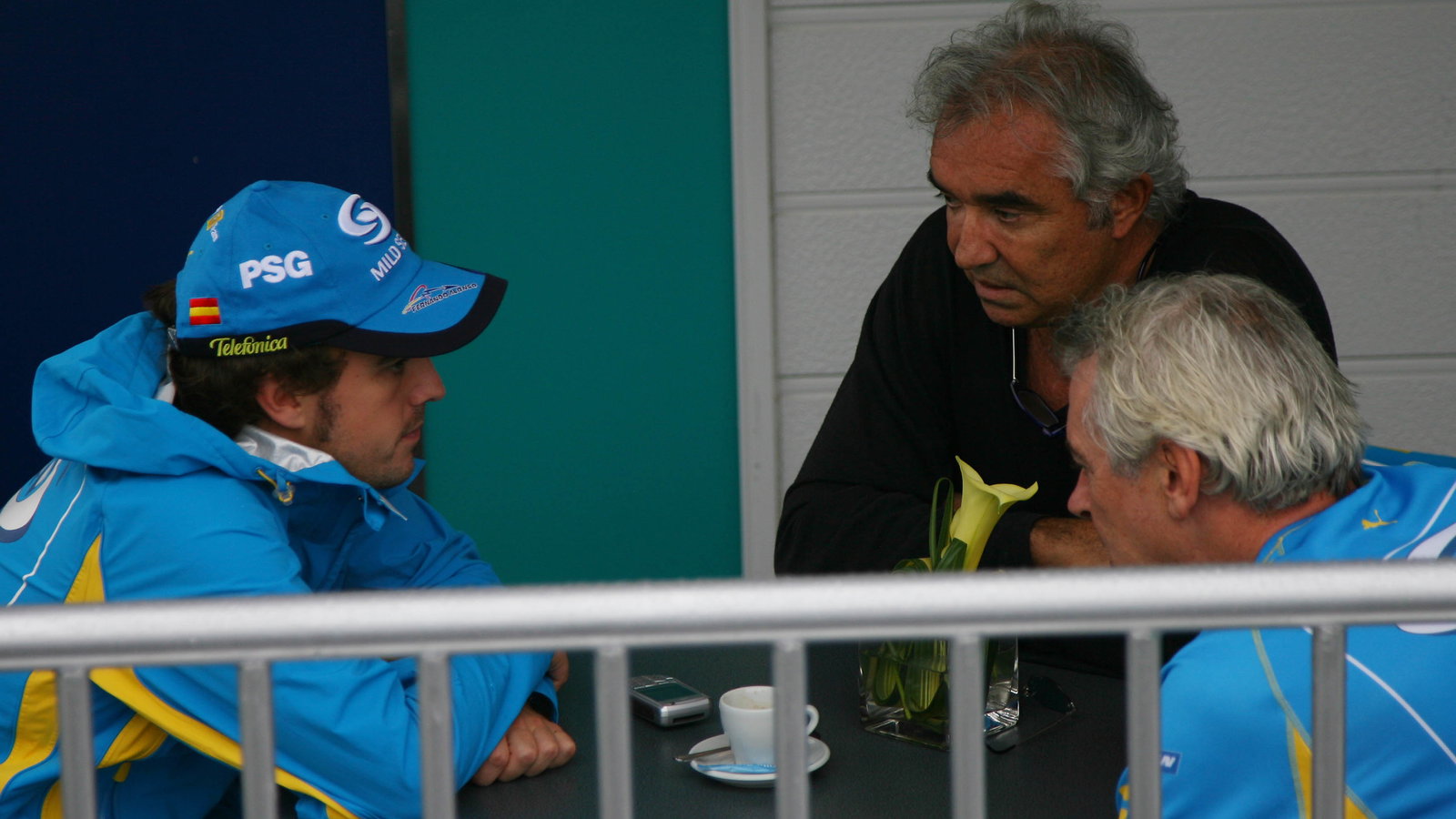 05.10.2006 Suzuka, Japan, Fernando Alonso (ESP), Renault F1 Team, Flavio Briatore (ITA), Renault F1 
