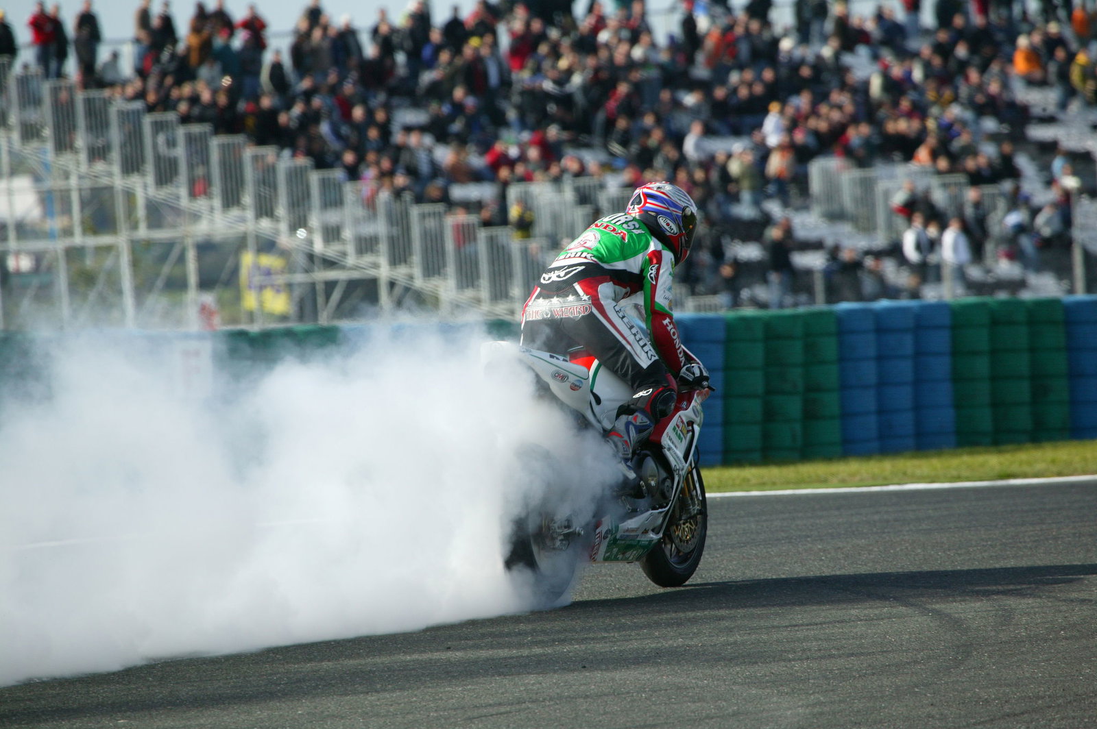 michel fabrizio d.f.x.treme honda world superbikes burns out after race 2 magny cours sunday 08/10/0