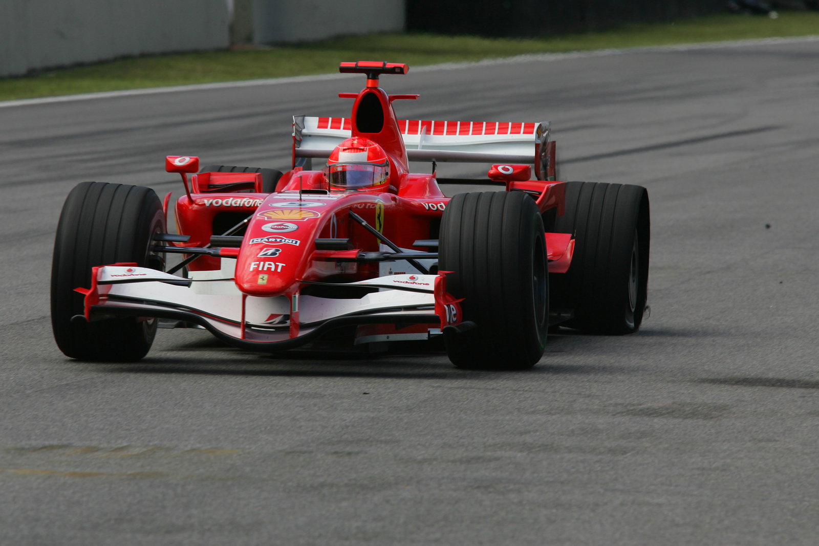 22.10.2006 Sao Paulo, Brazil, Michael Schumacher (GER), Scuderia Ferrari, 248 F1, puncture - Formula