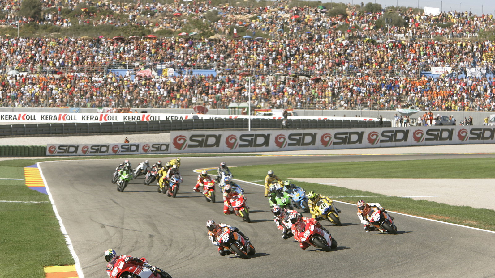 Bayliss leads start, Valencia MotoGP Race, 2006