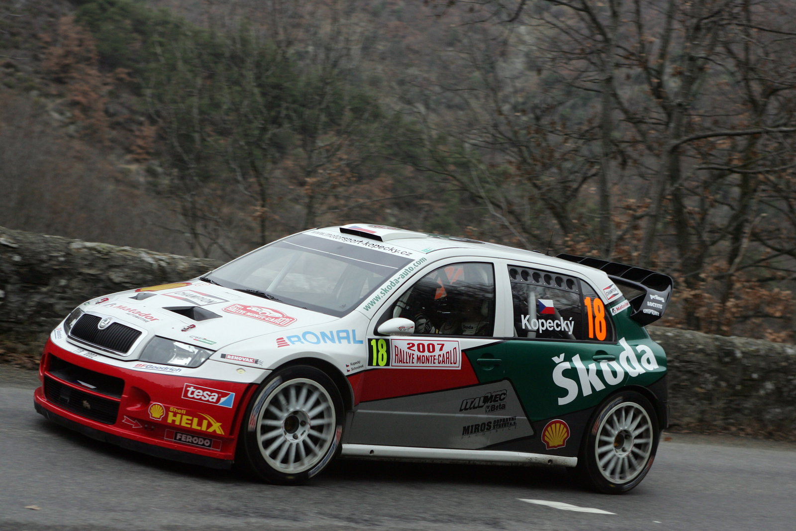 Rallye Automobile Monte Carlo , 18-20 January 2007 Jan Kopecky (cz) Filip Schovanek (cz) Skoda Fabia