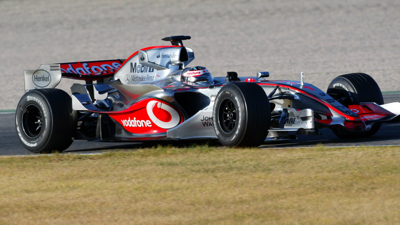 McLaren Mercedes Shakedown, Valencia 17th January 2007, Driver Fernando Alonso in the new MP4-22.