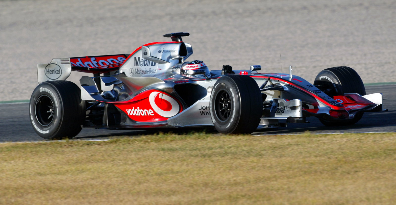 McLaren Mercedes Shakedown, Valencia 17th January 2007, Driver Fernando Alonso in the new MP4-22.
