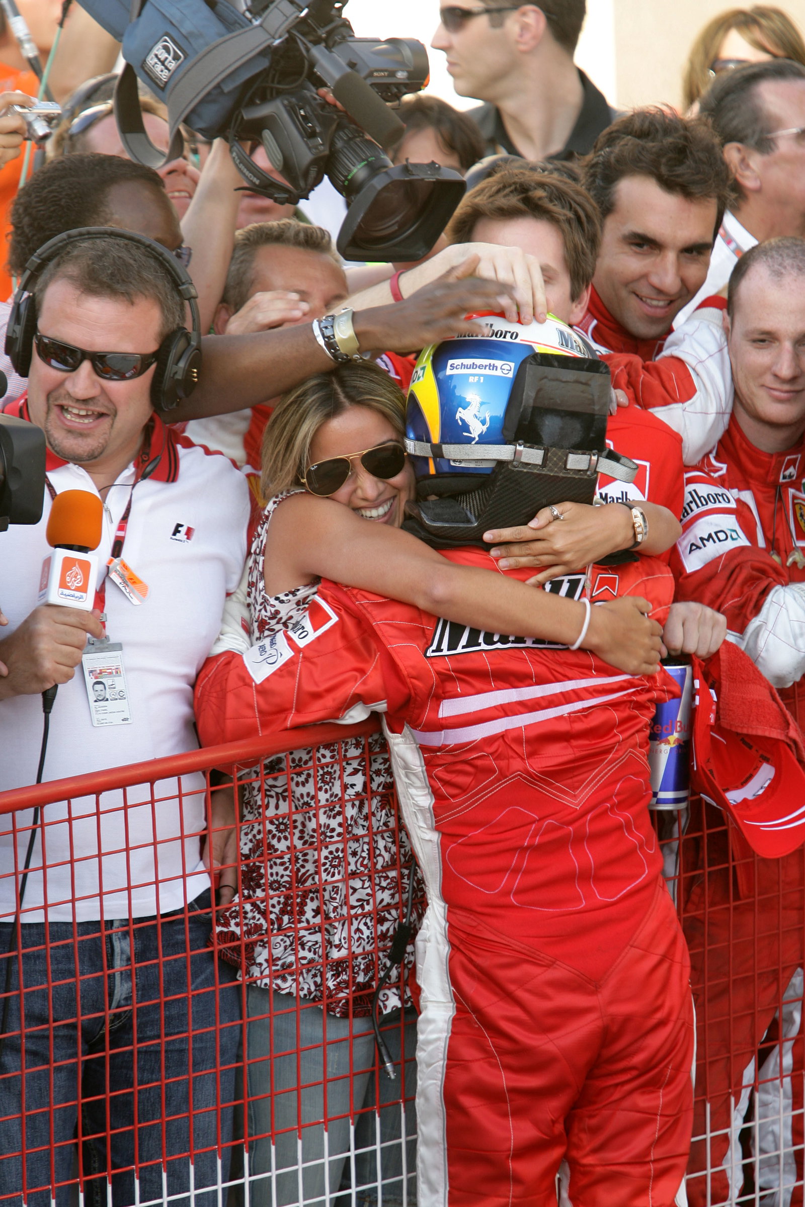 Felipe Massa (BRA) Ferrari F2007 With Wife, Bahrain F1 Grand Prix, Sakhir, 13-15th, April, 2007