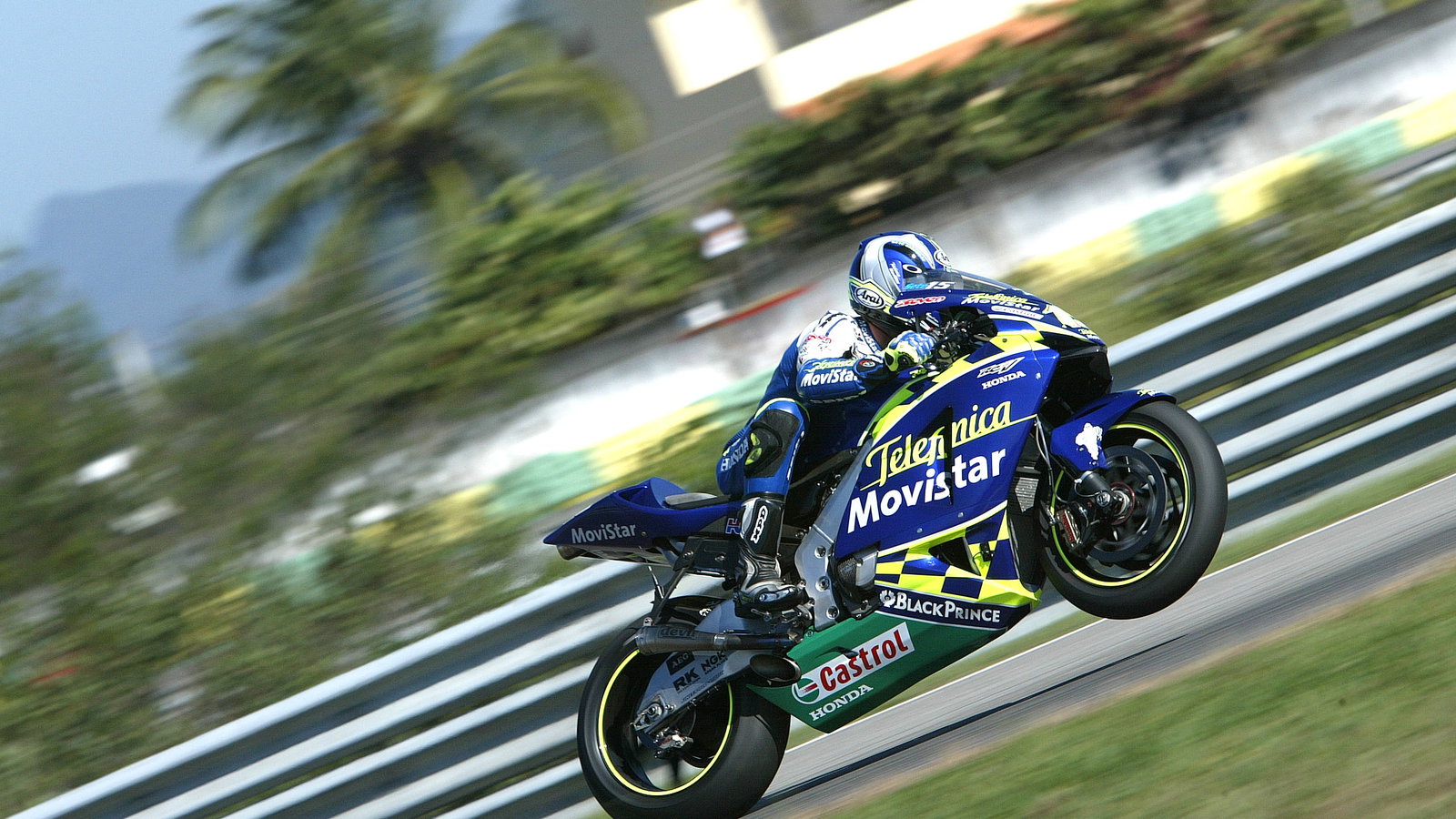 Gibernau wheelies, Rio MotoGP, 2004