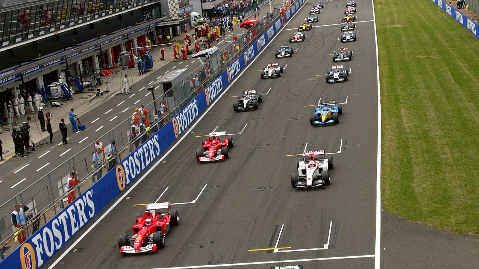 The start of the
2004 British GP