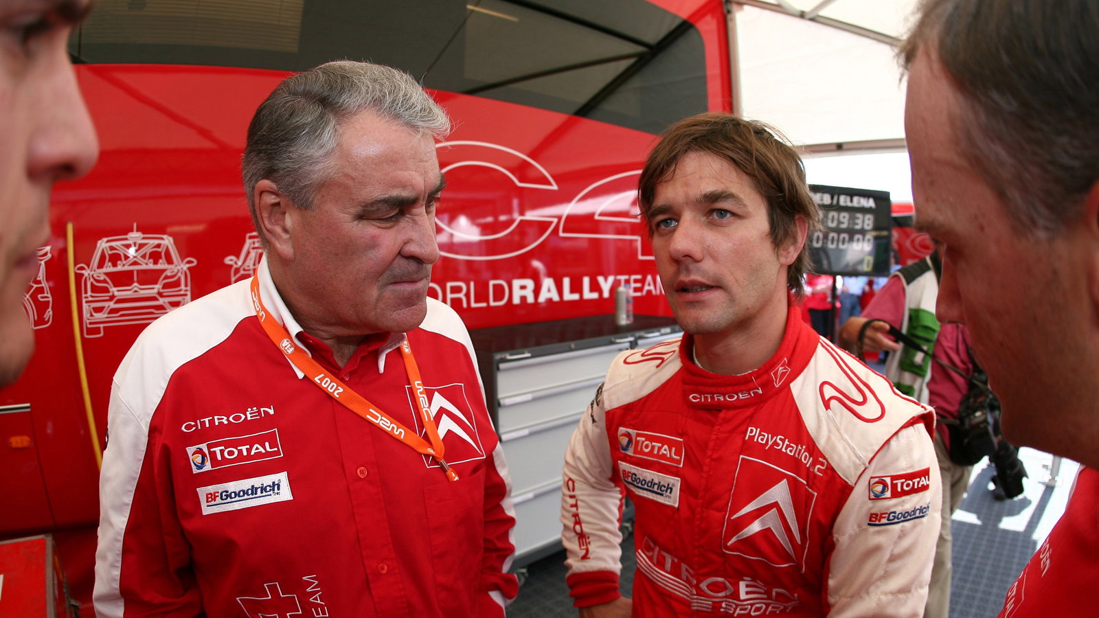 Guy Frequelin (FRA), Citroen Sport Team Boss, and Sebastien Loeb (FRA), Citroen Total WRT C4 WRC. Ac