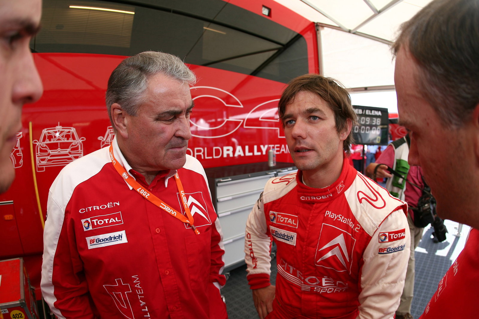 Guy Frequelin (FRA), Citroen Sport Team Boss, and Sebastien Loeb (FRA), Citroen Total WRT C4 WRC. Ac