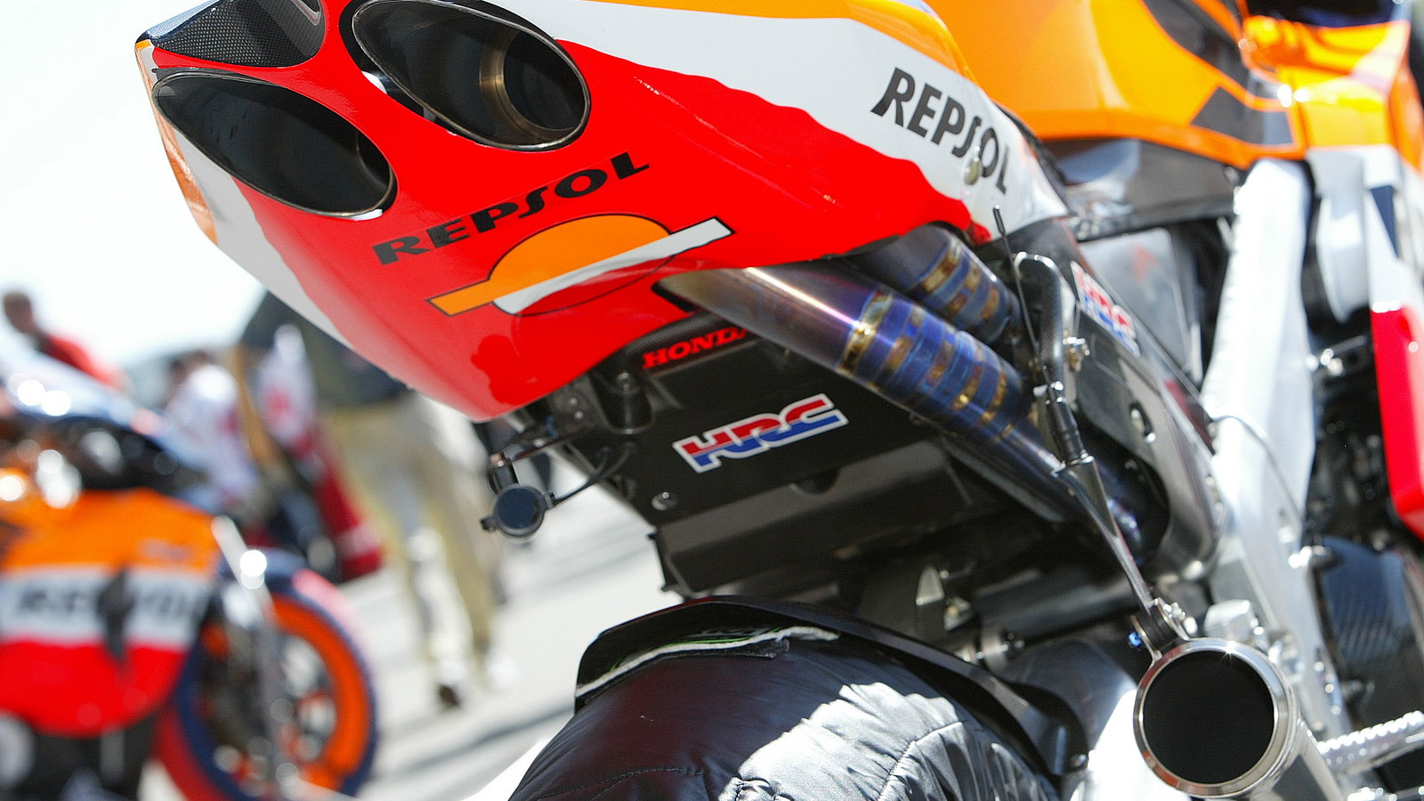 New Honda exhaust, German MotoGP, 2004