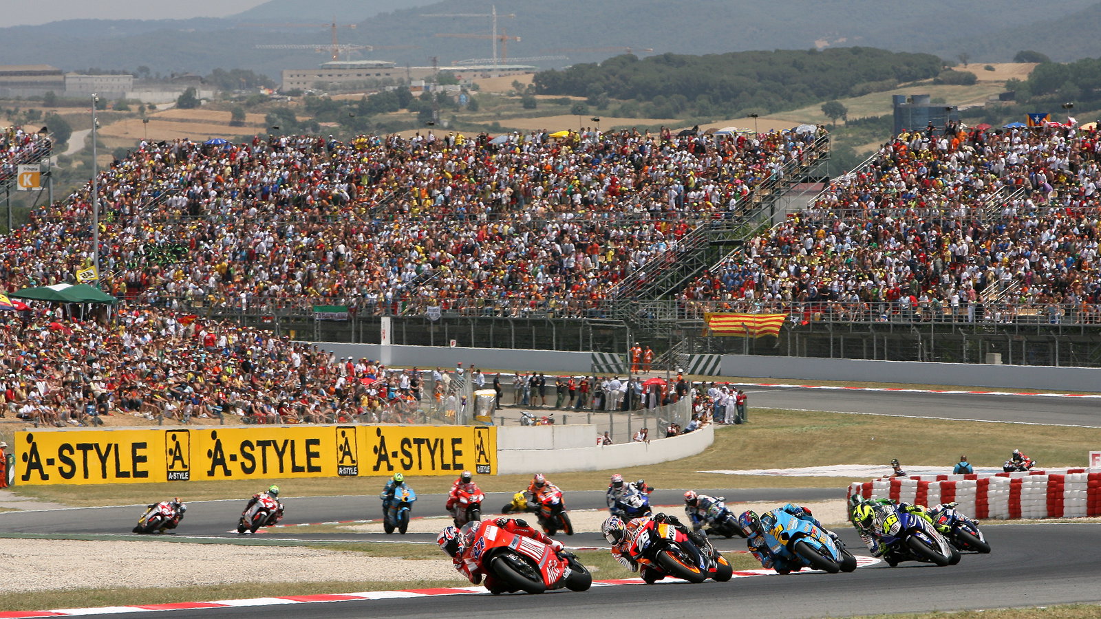 Casey Stoner (AUS), Ducati Marlboro Team, Ducati, 27, 2007 MotoGP World Championship,
Round 7, Cat