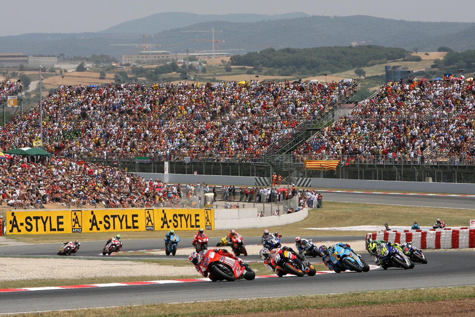 Casey Stoner (AUS), Ducati Marlboro Team, Ducati, 27, 2007 MotoGP World Championship,
Round 7, Cat